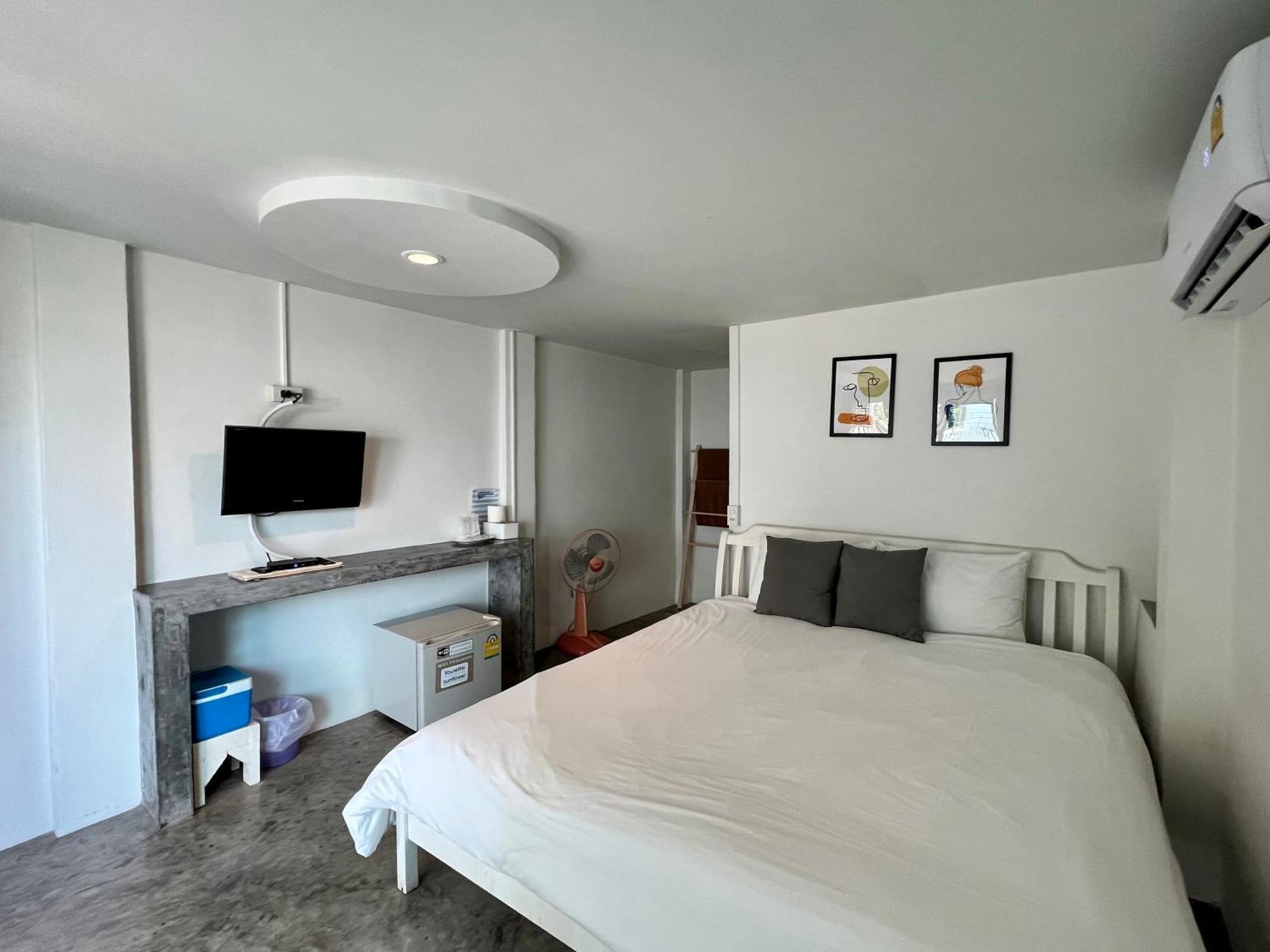 Apartamento Sawaddeethaweesuk At Kohlarn Habitación foto